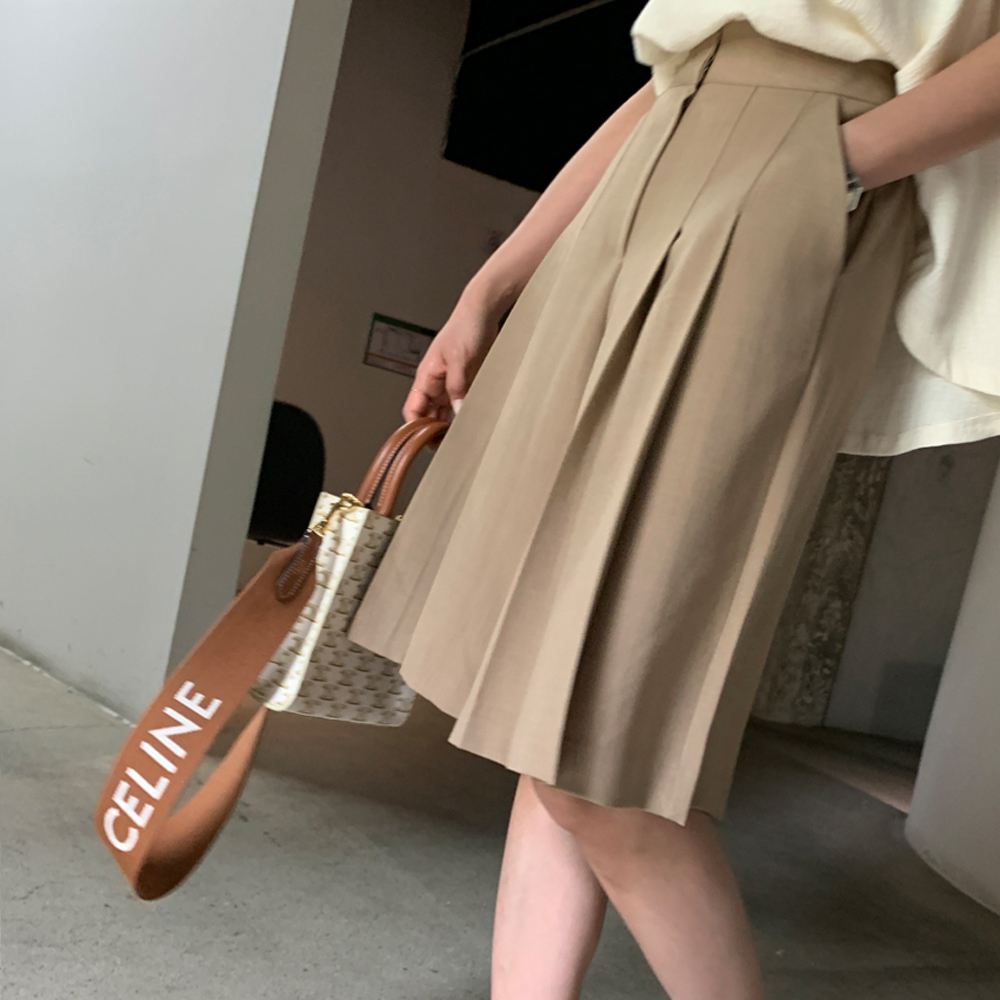 오르네 핀턱 버뮤다 하프 팬츠 - 상세 이미지 5