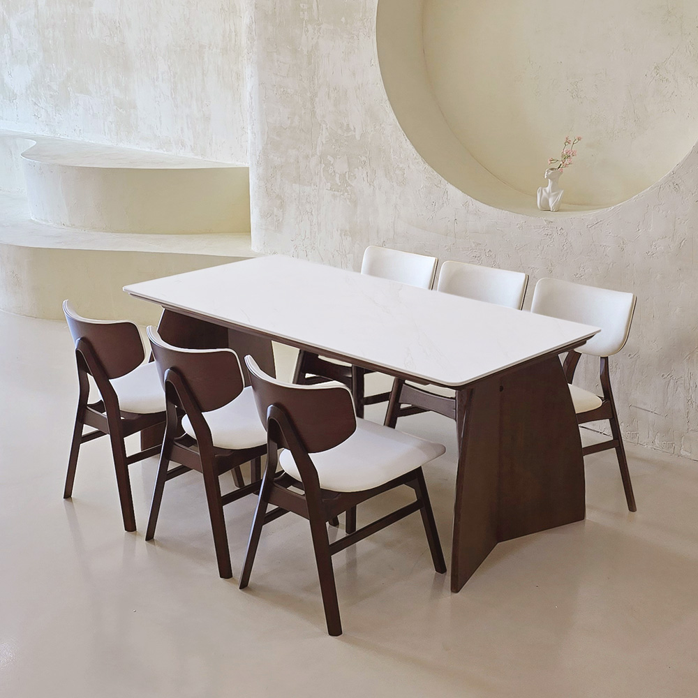 스코나 마르시 실리콘레더 원목 식탁의자