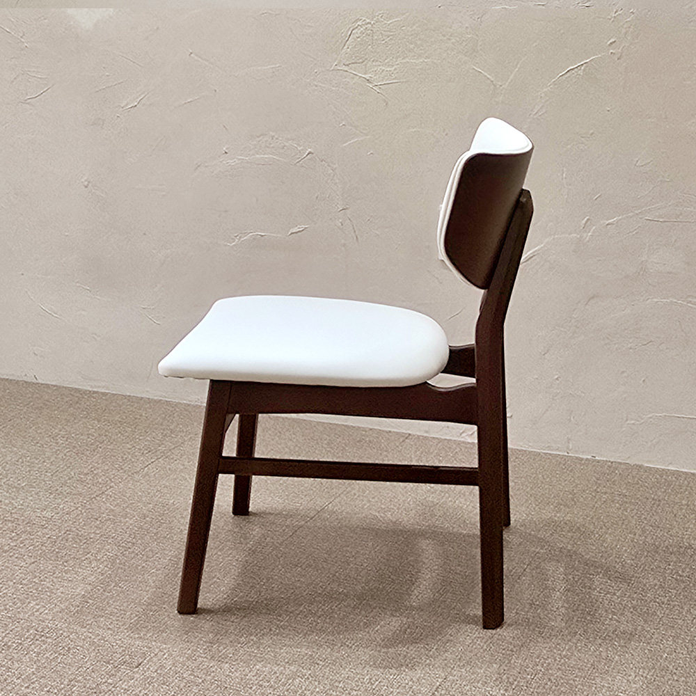 스코나 마르시 실리콘레더 원목 식탁의자