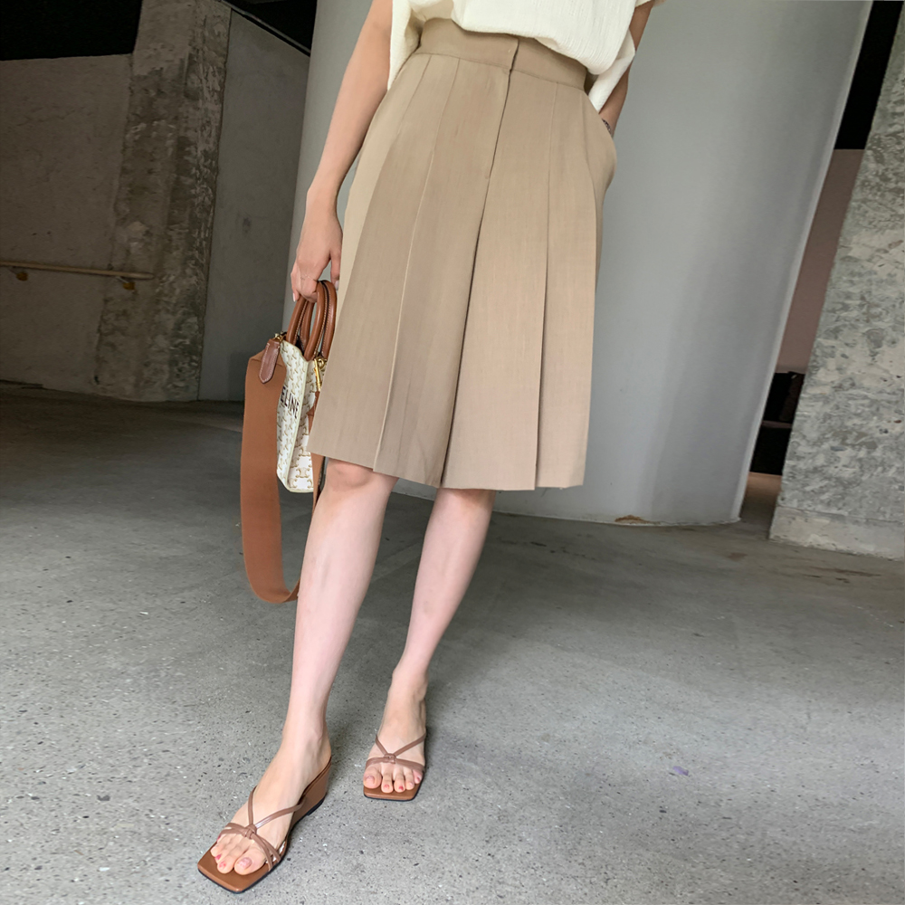 오르네 핀턱 버뮤다 하프 팬츠 - 상품 이미지