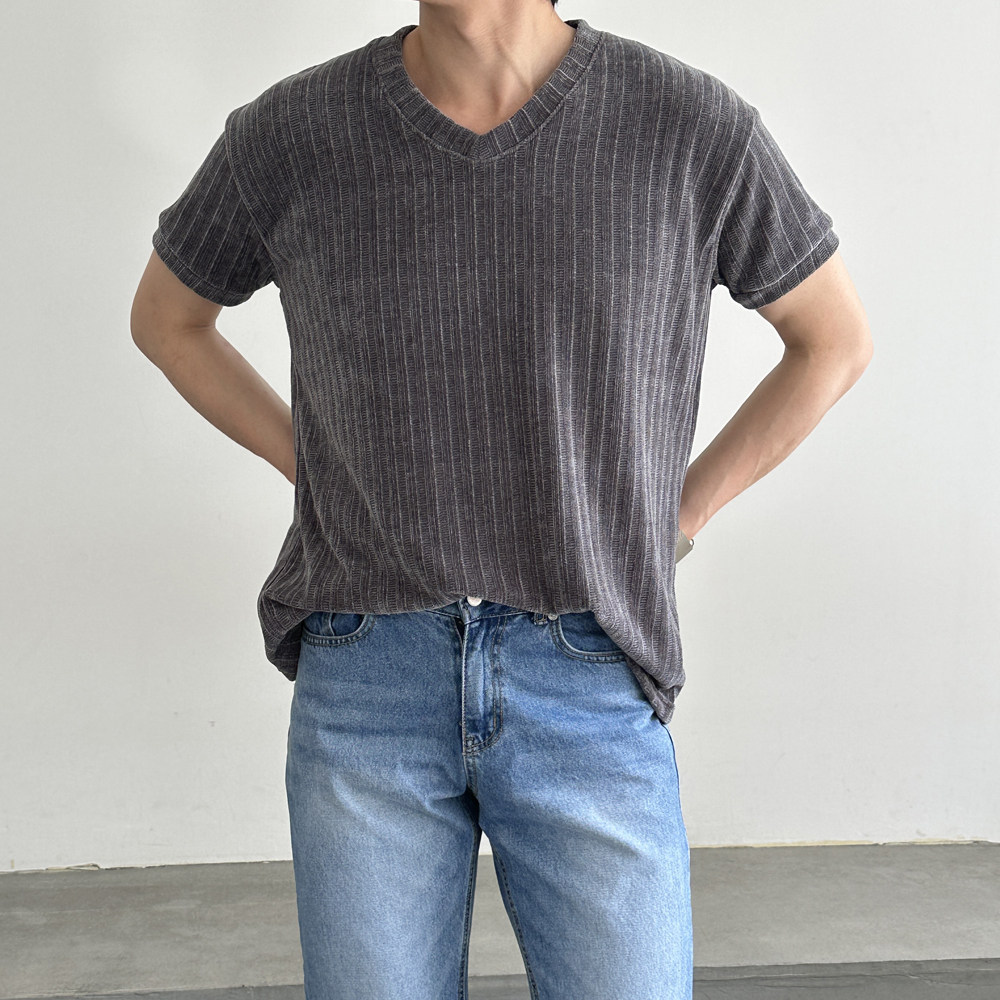 머슬핏 반팔 구김없는 오버핏 브이넥 남자 반팔티 - 상품 이미지