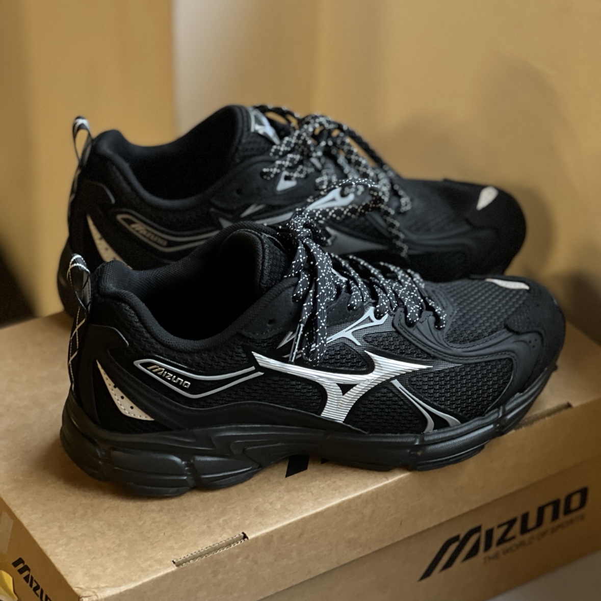 미즈노 스피드 10S 운동화 블랙 D1GH240605