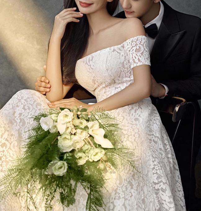오프숄더 레이스 웨딩드레스 셀프웨딩 본식 리마인드 촬영용 신부드레스 - 상세 이미지 2
