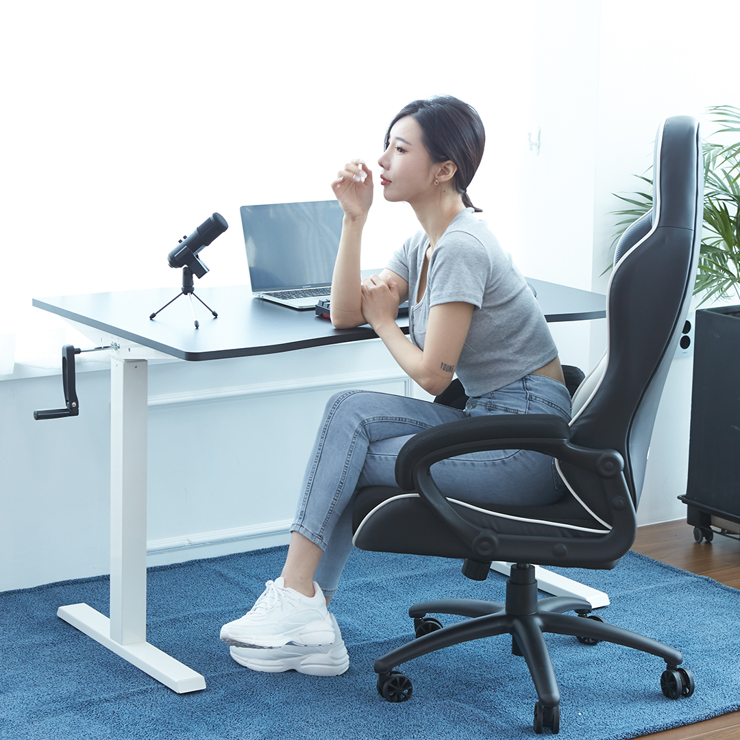 제닉스 ARENA-X 핸들 1600x750 높이조절 컴퓨터 게이밍 모션데스크