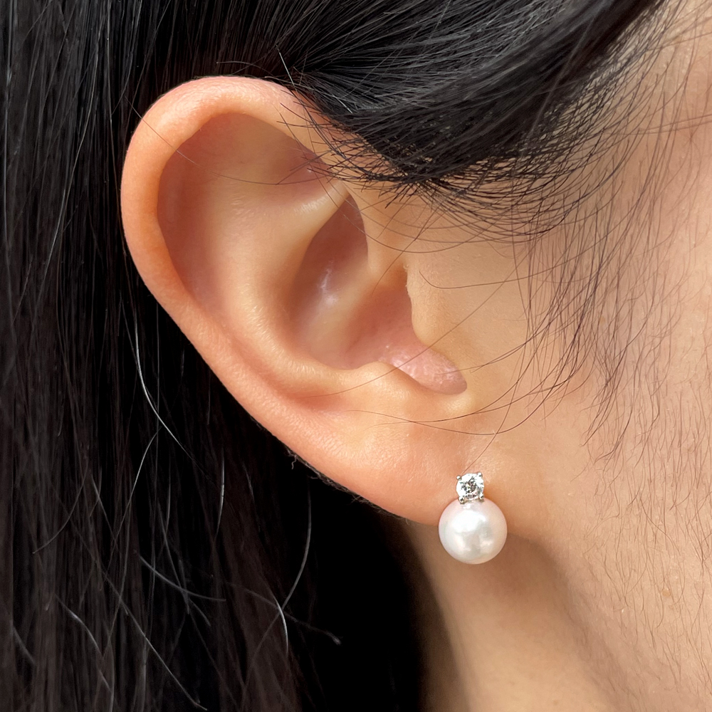 14K 18K 아코야 해수 8mm 진주 1부 랩 다이아 스터드 침 귀걸이 - 상품 이미지