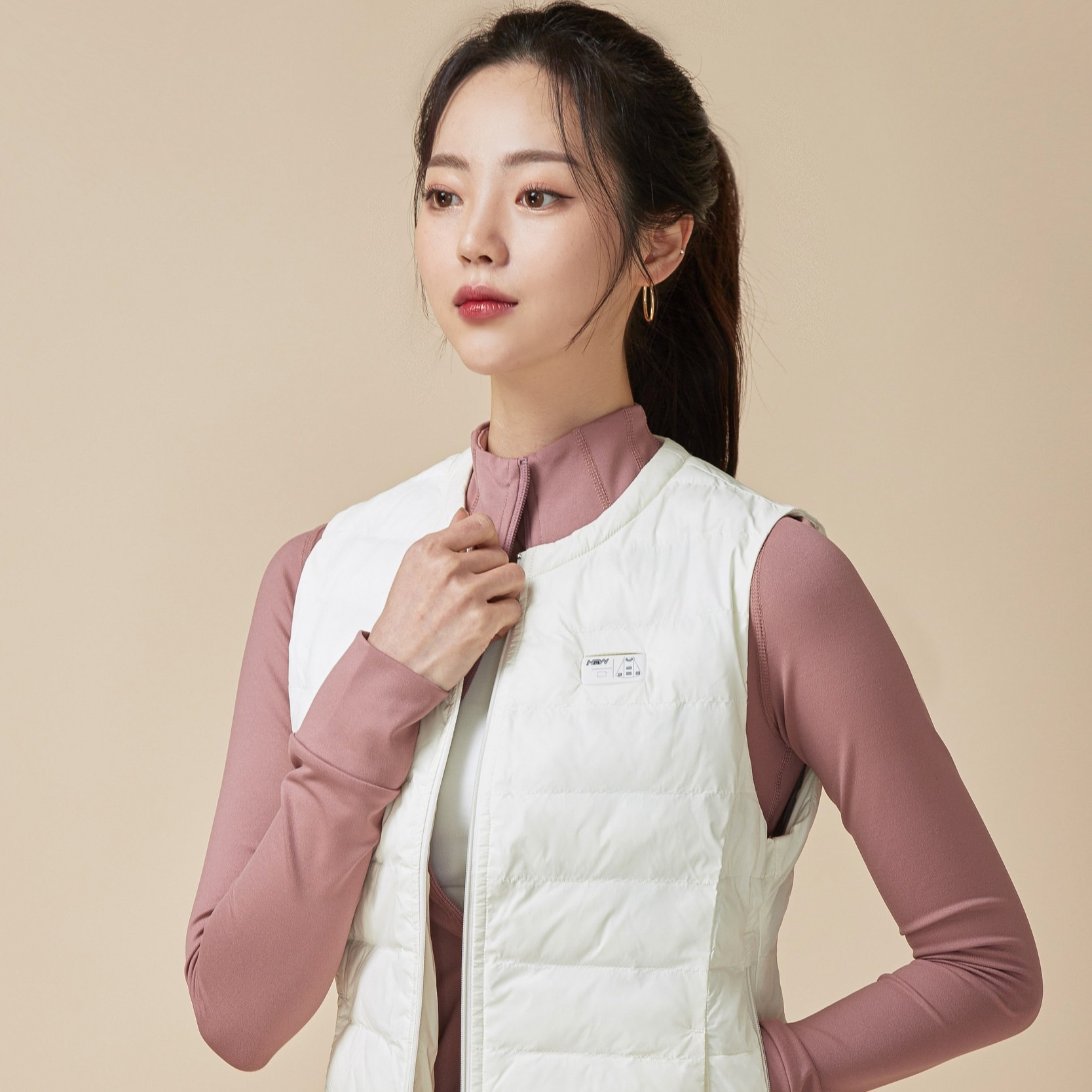 히트2웨어 스마트 발열조끼 원적외선 온열조끼 여성 아이보리 블랙 골프 낚시 캠핑 usb