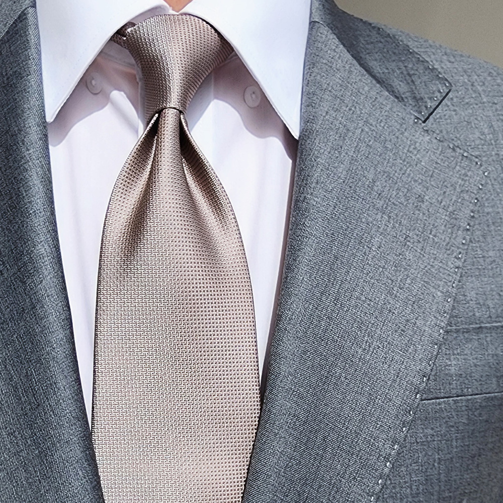 제임스핏 베이지 이태리 패턴 솔리드 클래식 남자 정장 넥타이