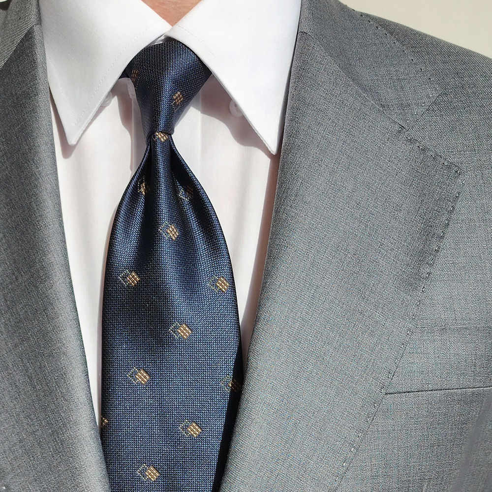 제임스핏 네이비 스퀘어패턴 클래식 남자 정장 넥타이