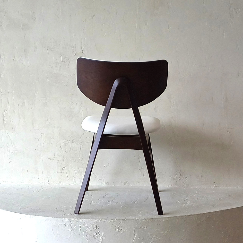 스코나 마르시 실리콘레더 원목 식탁의자