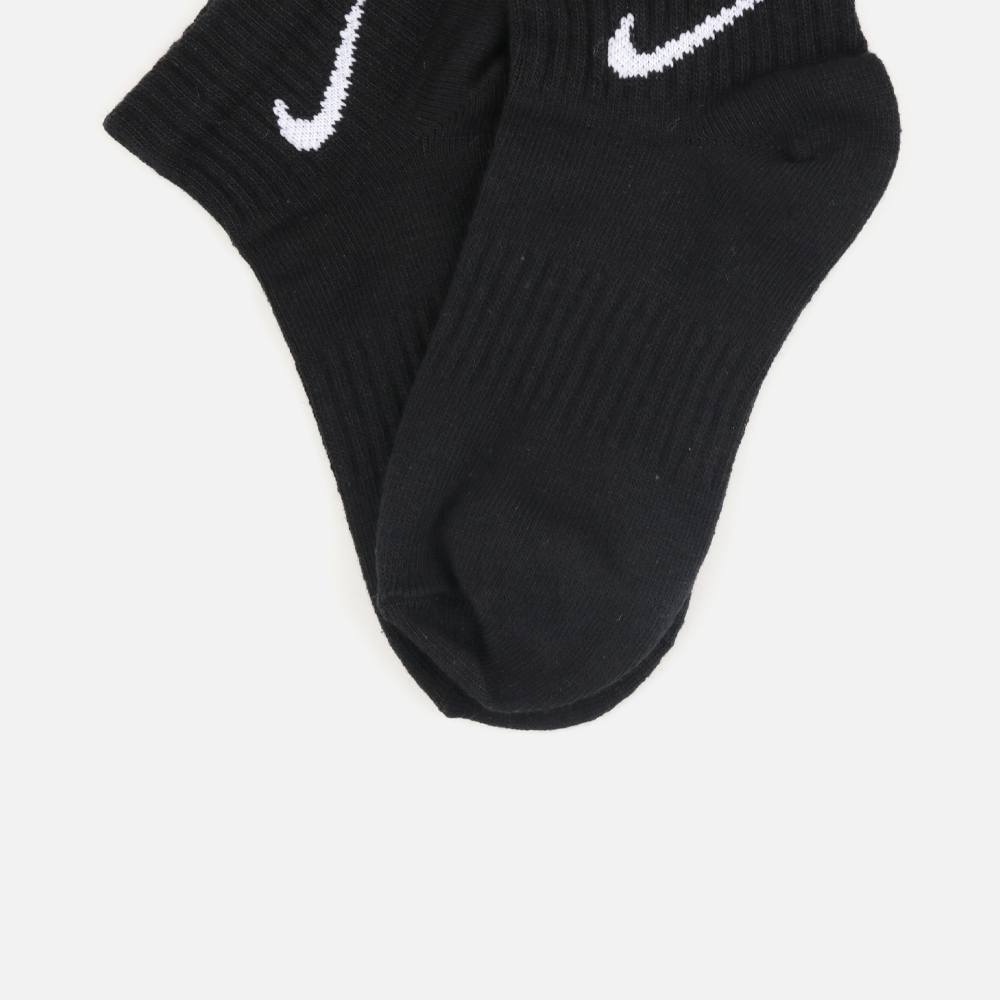 나이키 스우시 LW 중목 양말 3팩 SX7677-010