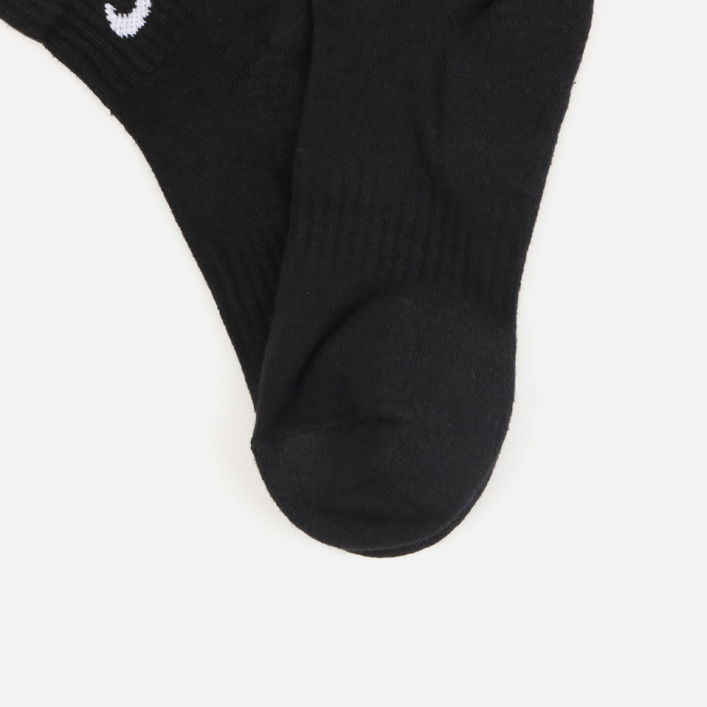 나이키 에브리데이 스우시 중목 양말 6팩 SX7669-010