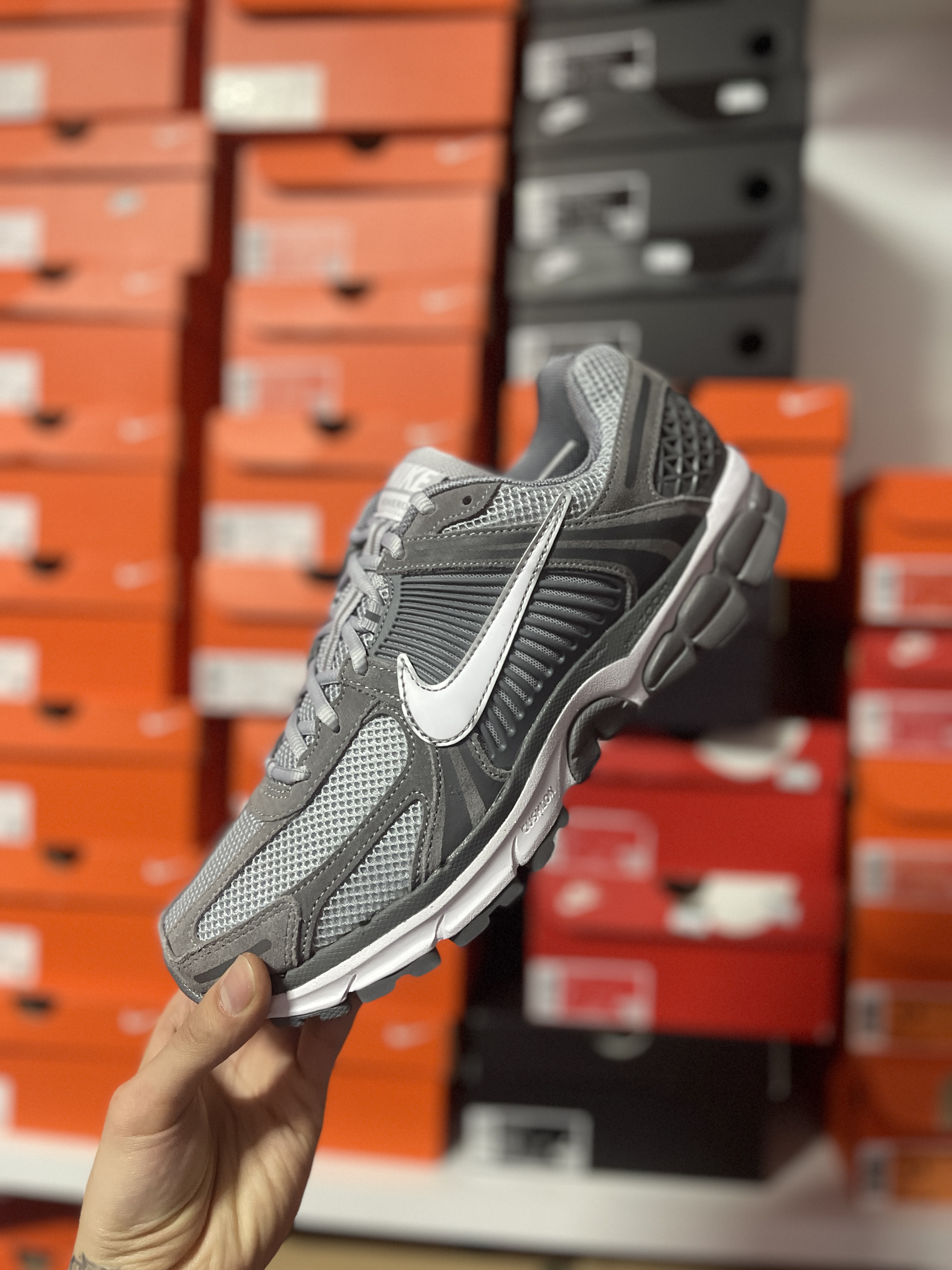 국내매장판 나이키 줌 보메로 5 러닝화 D5 HF1553-003