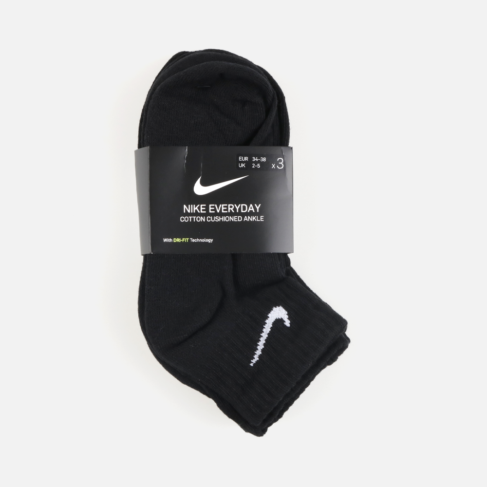 나이키 에브리데이 스우시 중목 양말 3팩 SX7667-010