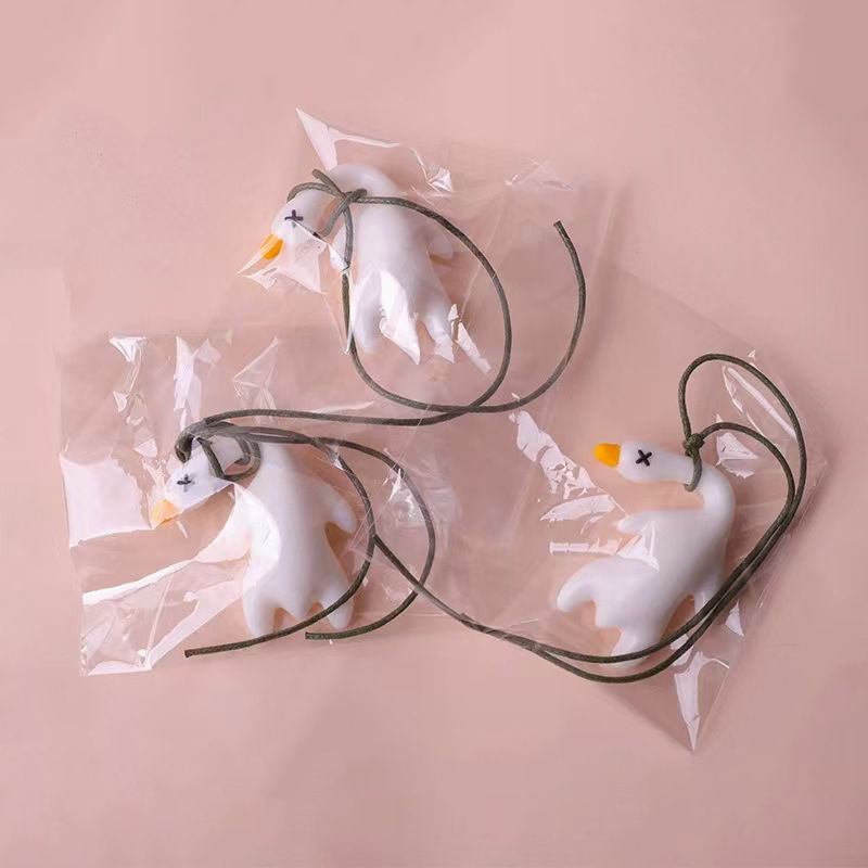 자외선 오리 키링 햇빛 구운 오리 UV 반응 변색 가방 꾸미기 자동차 룸미러 악세사리 이미지 3