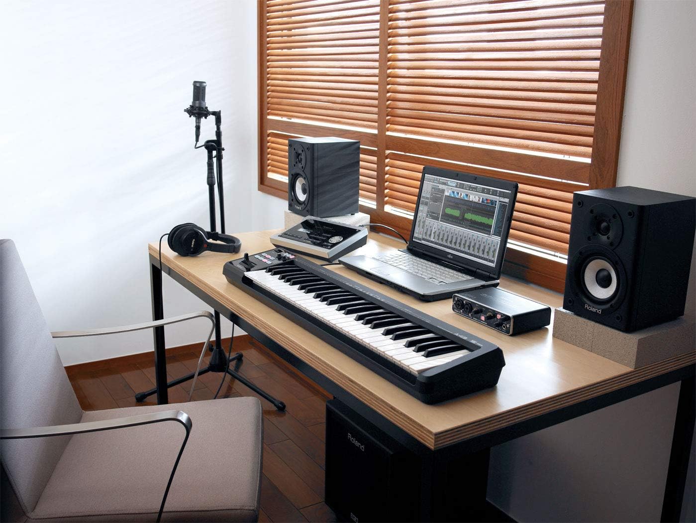 Roland 롤랜드 미디 키보드 A-49 경량 49건반 MIDI 컨트롤러 블랙 AY : 민일구트린카