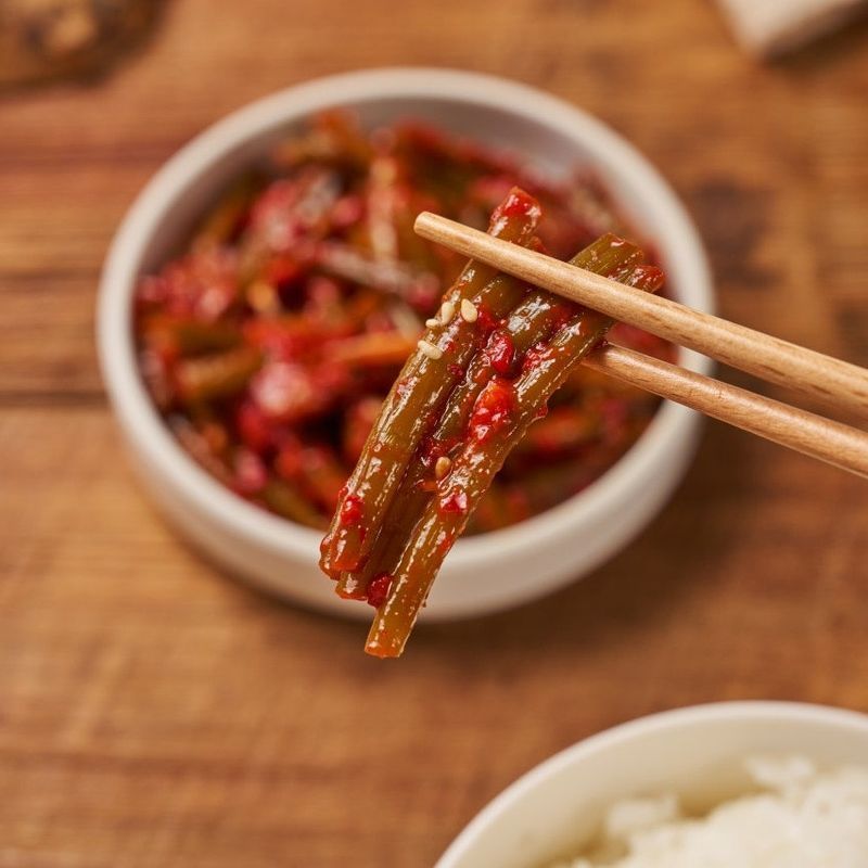 [엠마홈] 밥도둑반찬 마늘쫑무침 250g, 국내제조 - 상세 이미지 2