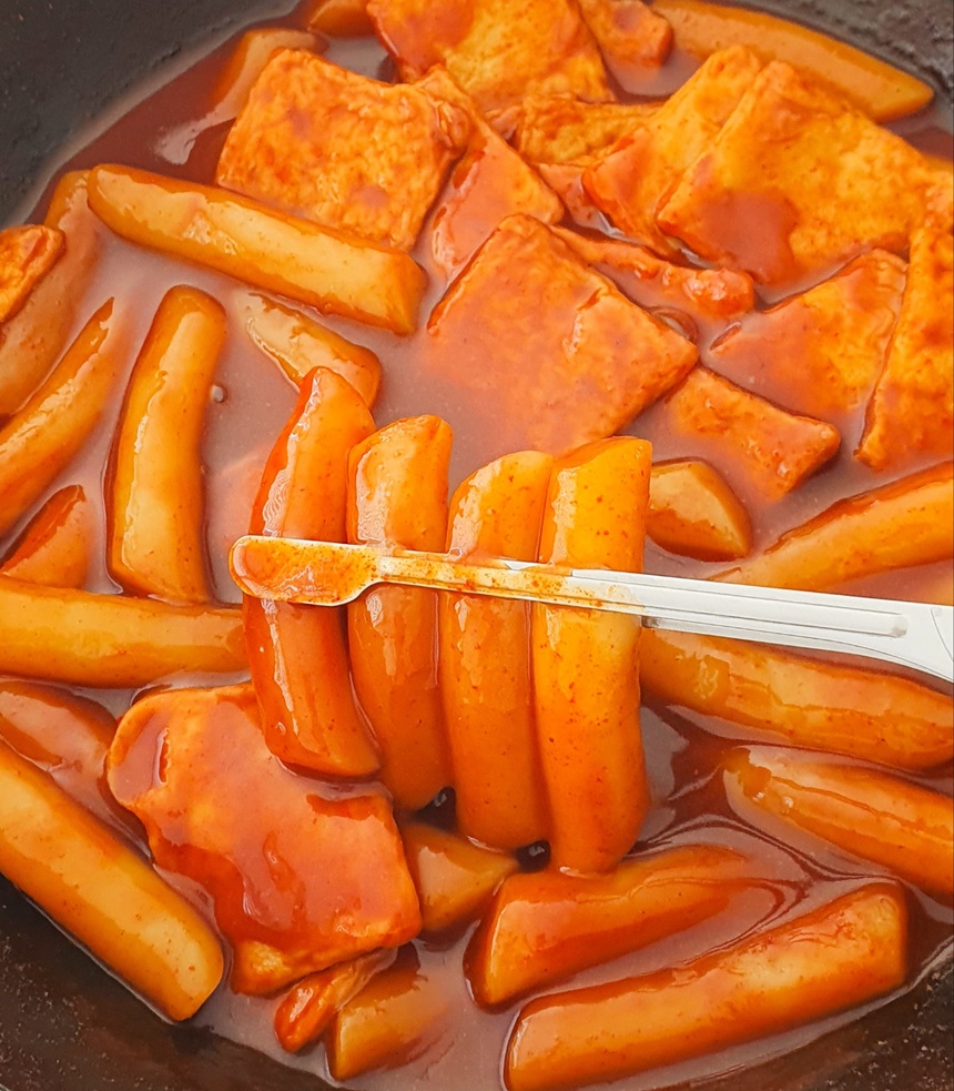 홍코너 옛날떡볶이 1인분 개별포장 3개+3개 밀떡 누들떡 로제 짜장 후추 매운 떡볶이 - 상세 이미지 3