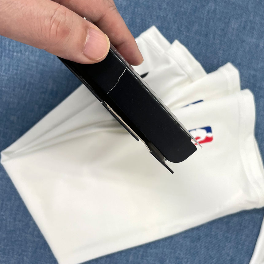 [옥의티] 오염/변색 나이키 NBA 엘리트 슈팅 암 슬리브 NB3001-101(화이트) 바스켓볼 팔토시 L/XL 2매짜리 - 상세 이미지 3