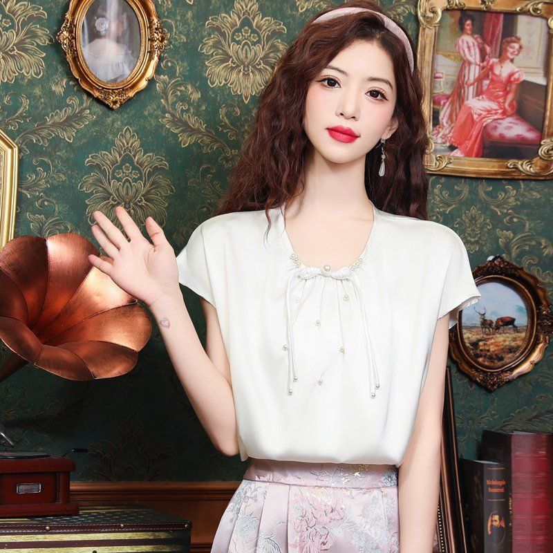 봄 여름 여성 루즈핏 플러터소매 셔링 진주넥 라운드넥 블라우스 아이보리 - 상세 이미지 2