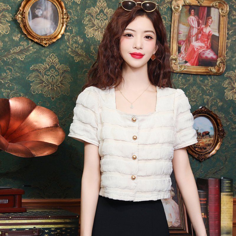 봄 여름 스퀘어넥 반팔 블라우스 크롭 엠보싱주름 여성 데일리룩 오피스룩 정장룩 아이보리 - 상세 이미지 4
