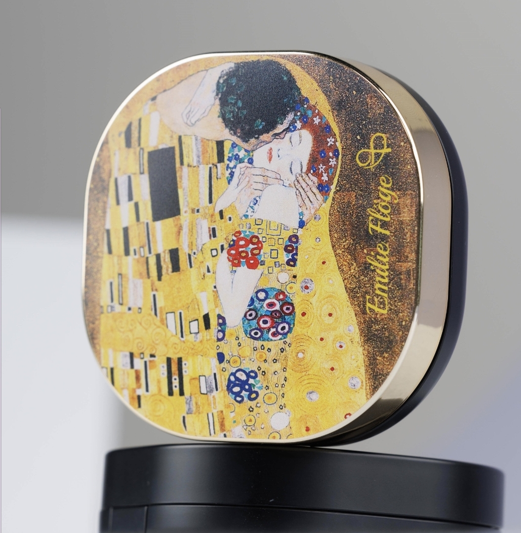 에밀리플뢰게 쿠션 다크닝없는 수부지 건성 여름 모공커버 쿠션팩트