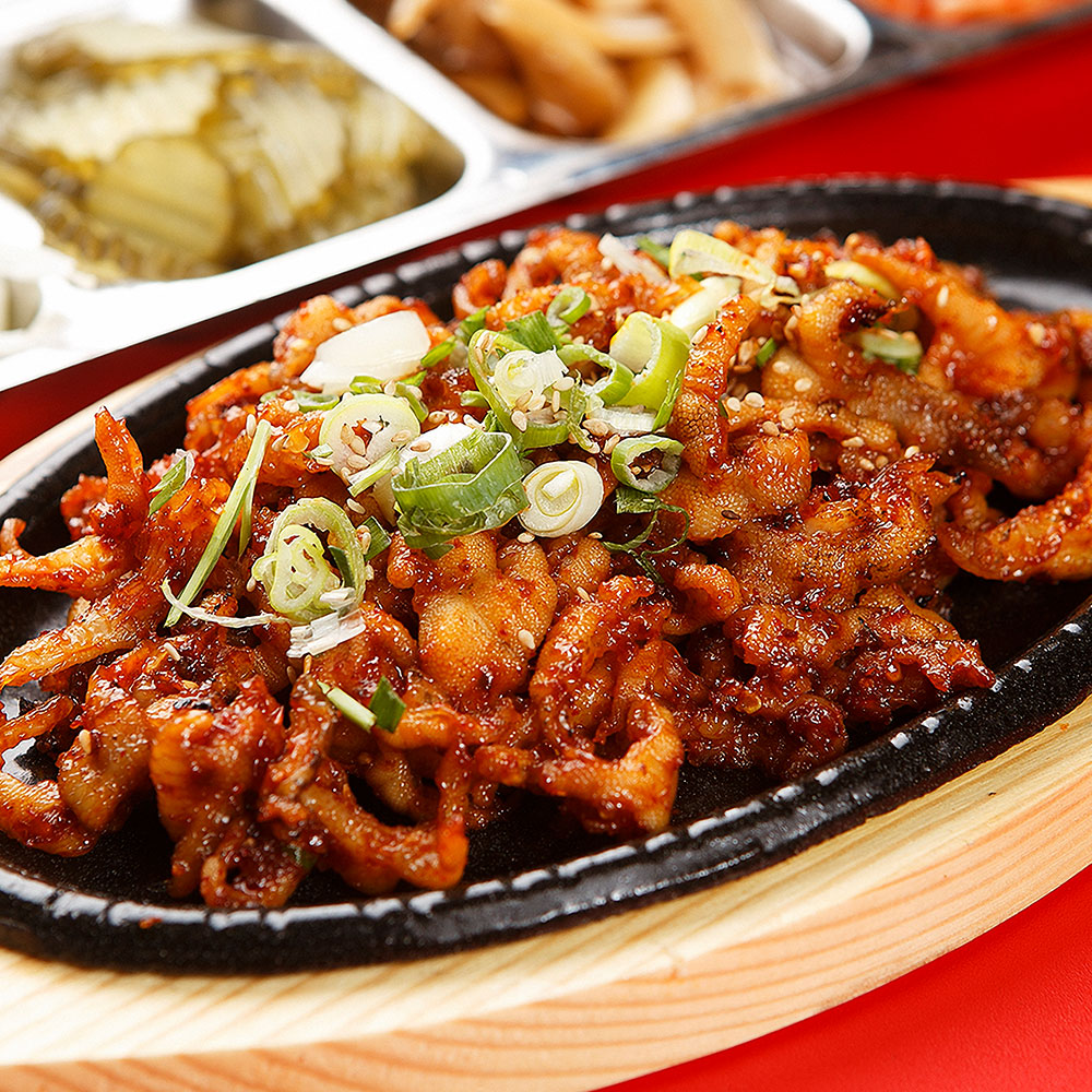 [안주 미식기행] 집코바 국내산 양념 무뼈닭발 250g 2팩 외 오돌뼈 술안주 매운 불맛 뼈없는 닭발 참도깨비