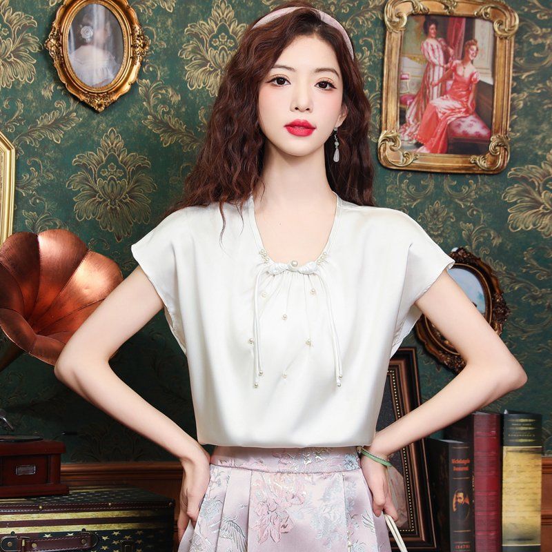 봄 여름 여성 루즈핏 플러터소매 셔링 진주넥 라운드넥 블라우스 아이보리 - 상세 이미지 5