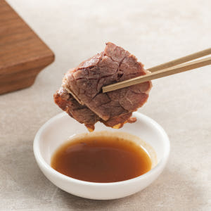 한우 뼈없는 갈비탕 순살 가마솥 홈쇼핑 소갈비탕 왕갈비탕 1.1kg 3개 맛있게 먹은 솔직 후기 - 상품 이미지 3