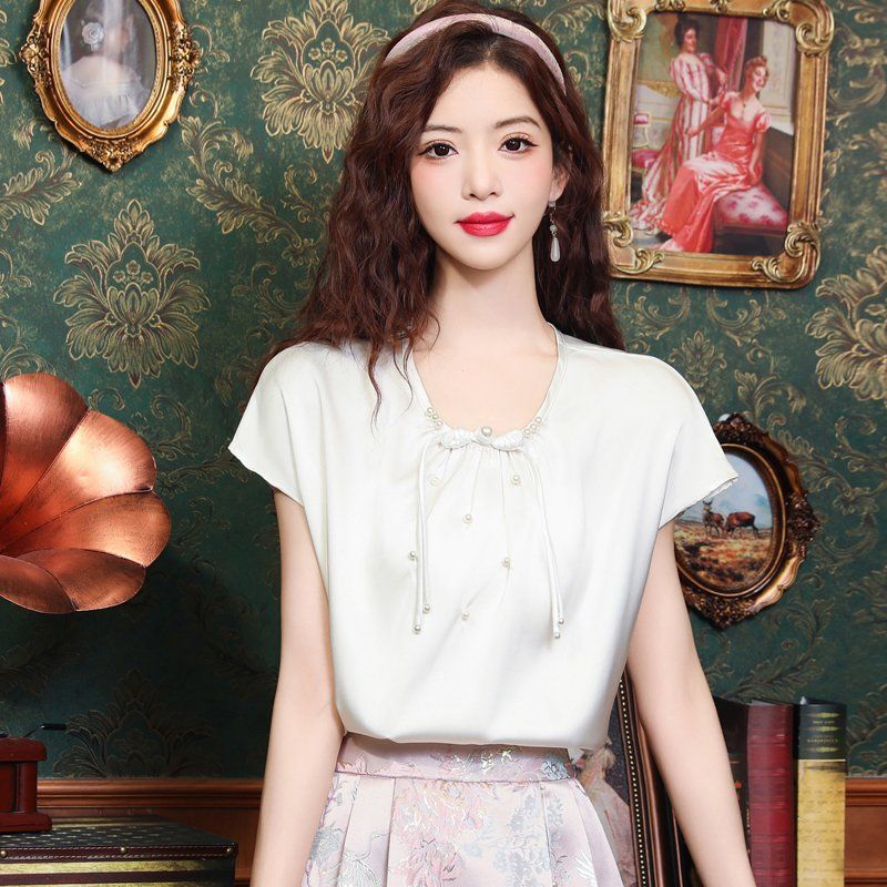 봄 여름 여성 루즈핏 플러터소매 셔링 진주넥 라운드넥 블라우스 아이보리 - 상세 이미지 3