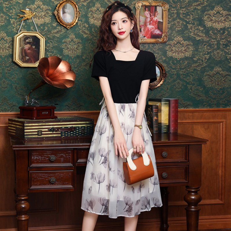 봄 여름 여성 A라인 스퀘어넥 플라워프린트 배색 반팔 롱원피스 우아한 데일리룩 블랙 - 상세 이미지 4