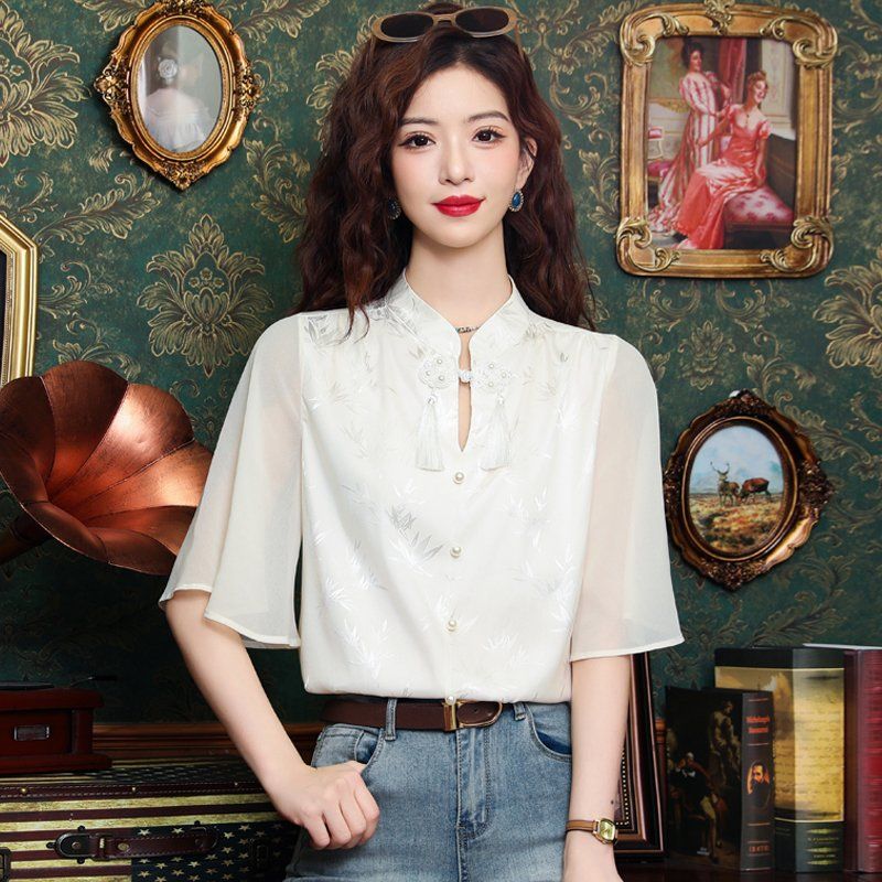 봄 여름 여성 스트레이트핏 5부소매 스탠드칼라 나비매듭 태슬 블라우스 빅사이즈 아이보리 - 상품 이미지