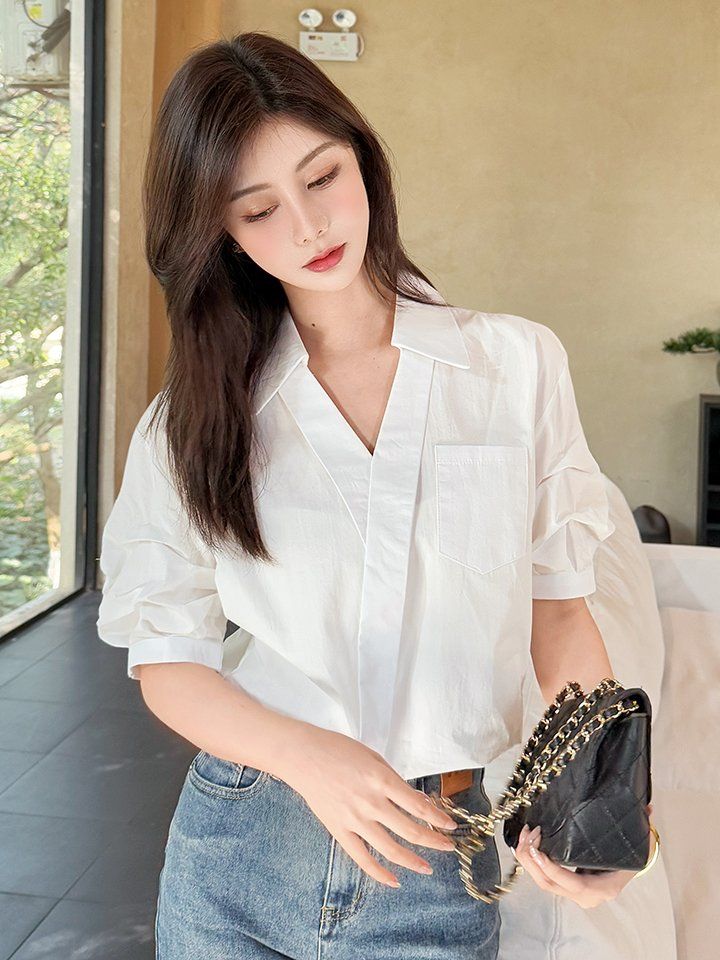봄 여름 여성 스트레이트핏 브이넥 랩스타일 포켓 반팔셔츠 블라우스 캐주얼룩 화이트 - 상세 이미지 3