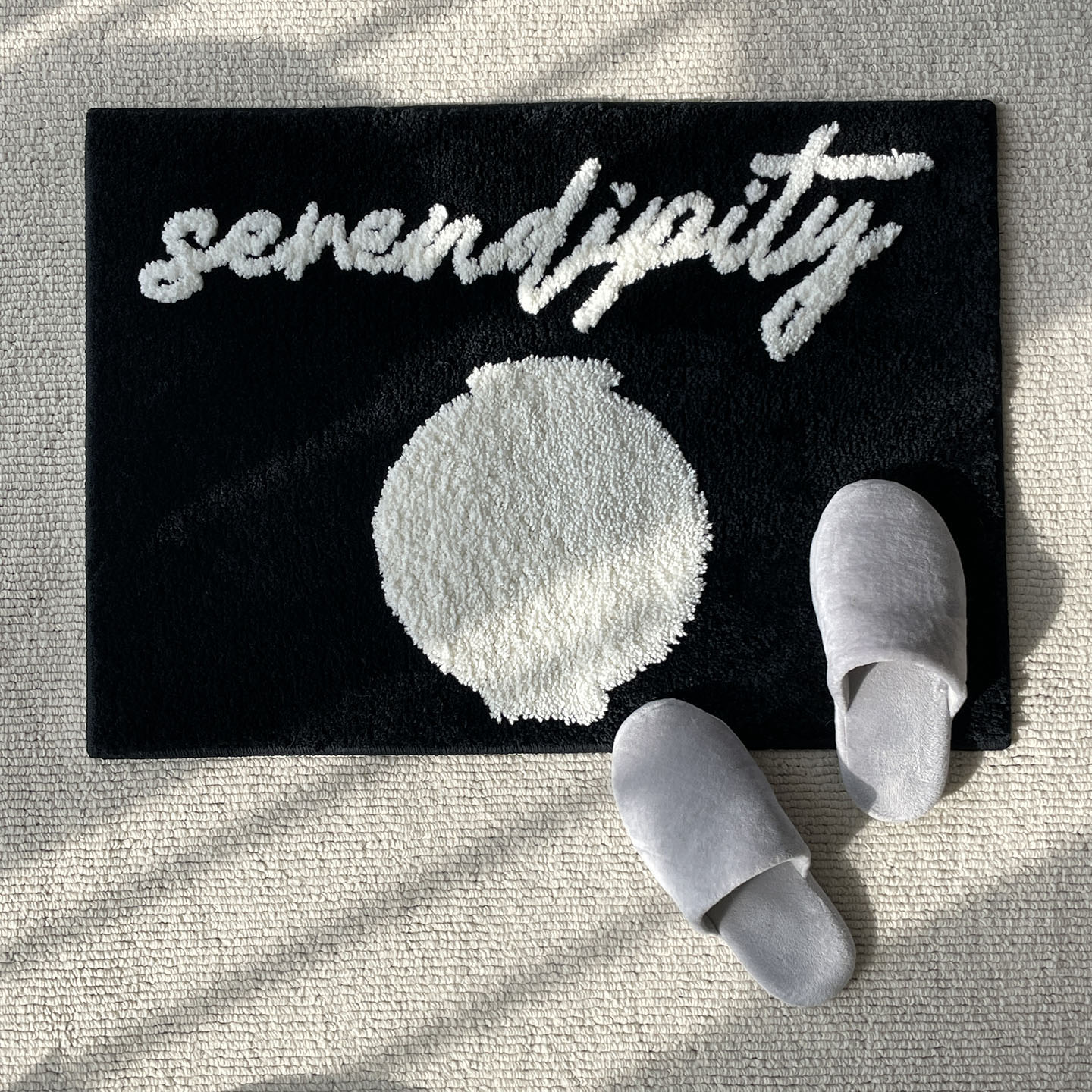 [홀데이오프] 세렌디피티 달항아리 미니 러그 레터링 발매트 욕실 현관 미끄럼방지 도어매트