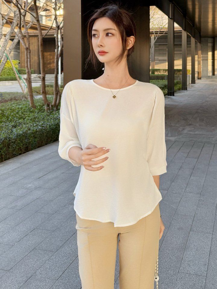 봄 여름 여성 루즈핏 라운드넥 뒷프릴 뒷리본 돌먼소매 7부 블라우스 데일리룩 화이트 - 상세 이미지 2