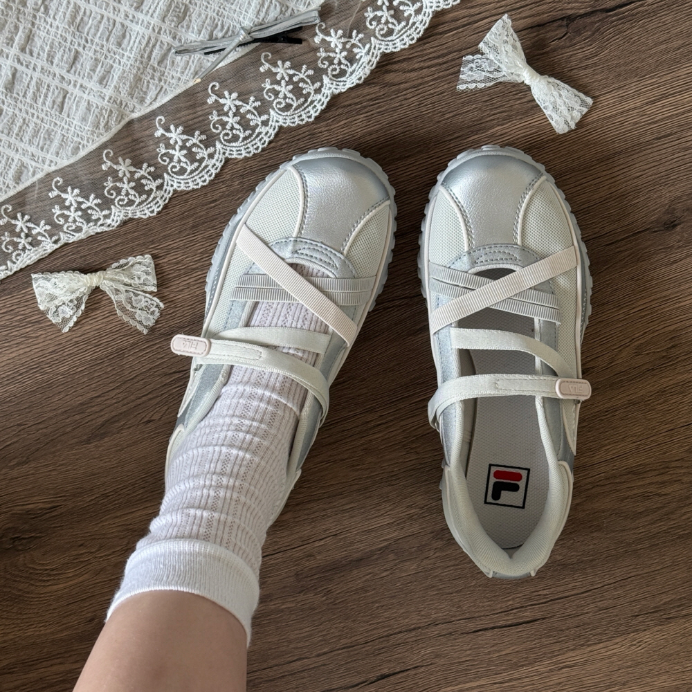 휠라 FILA PEBBLE 메리제인 발레 슈즈 스페이스 실버 - 상세 이미지 3
