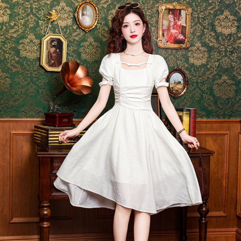 봄 여름 여성 A라인 스퀘어넥 컷아웃 퍼프소매 셔링 자카드 롱원피스 페미닌룩 아이보리 - 상세 이미지 5