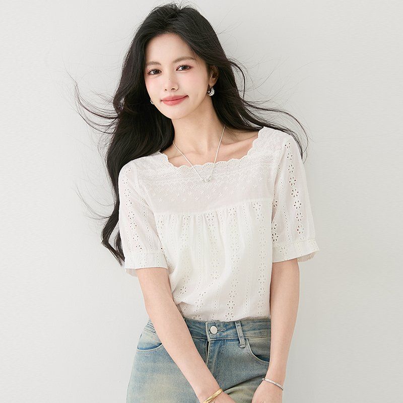 여성 여름 펀칭 레이스 스퀘어넥 반팔 블라우스 데일리룩 캐주얼룩 백화점 스타일 아이보리 - 상세 이미지 4