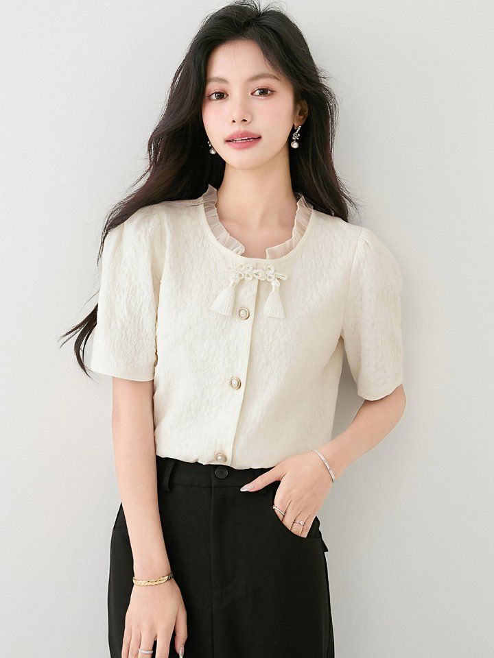 여성 여름 텍스처 넥프릴 태슬 버튼 반팔 블라우스 자켓 짧은 기장 데일리룩 캐주얼룩 베이지 - 상세 이미지 2
