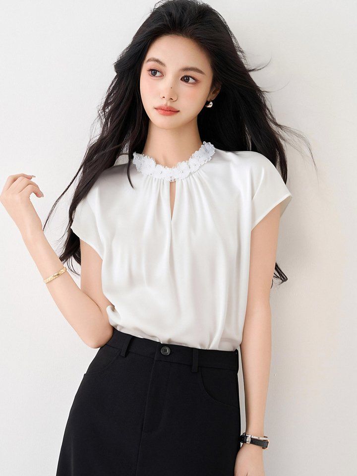봄 여름 여성 스트레이트핏 라운드넥 플라워넥 플러터소매 블라우스 오피스룩 - 상세 이미지 3