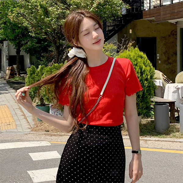 (꾸안꾸템) 미오 라운드넥 여리핏 펀칭 반팔 티셔츠 ts4532