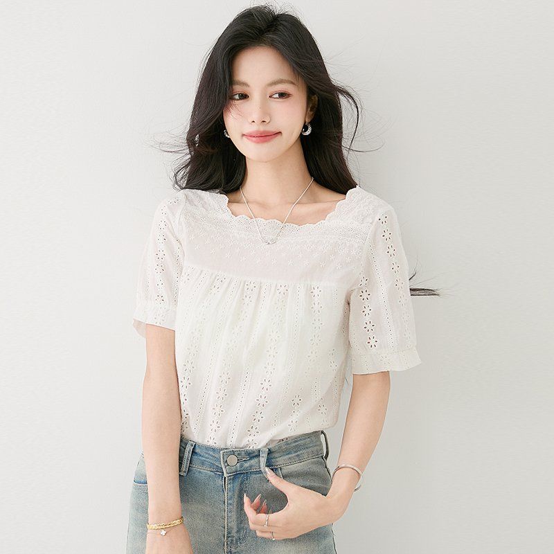 여성 여름 펀칭 레이스 스퀘어넥 반팔 블라우스 데일리룩 캐주얼룩 백화점 스타일 아이보리 - 상세 이미지 2
