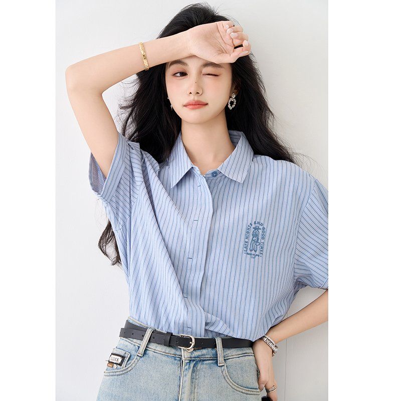봄 여름 여성 루즈핏 스트라이프 레터링자수 반팔 셔츠 빅사이즈 언발란스 카라 블루 - 상세 이미지 4
