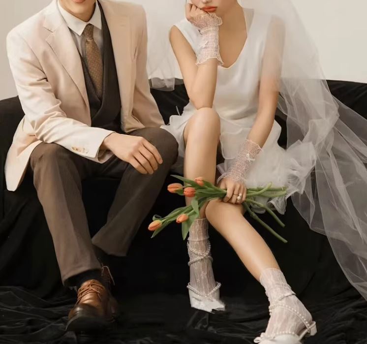 셀프웨딩 미니드레스 깃털 포인트 스몰웨딩 튤 드레스 - 상세 이미지 5