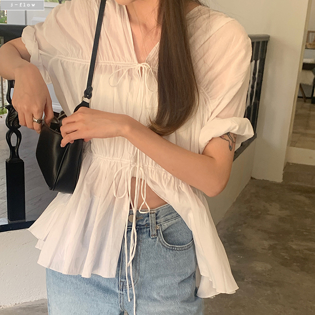 비타 브이넥 셔링 매듭 반팔 하프 블라우스 (화이트) 봄 여름 시스루 라인 제이플로우 이미지 6