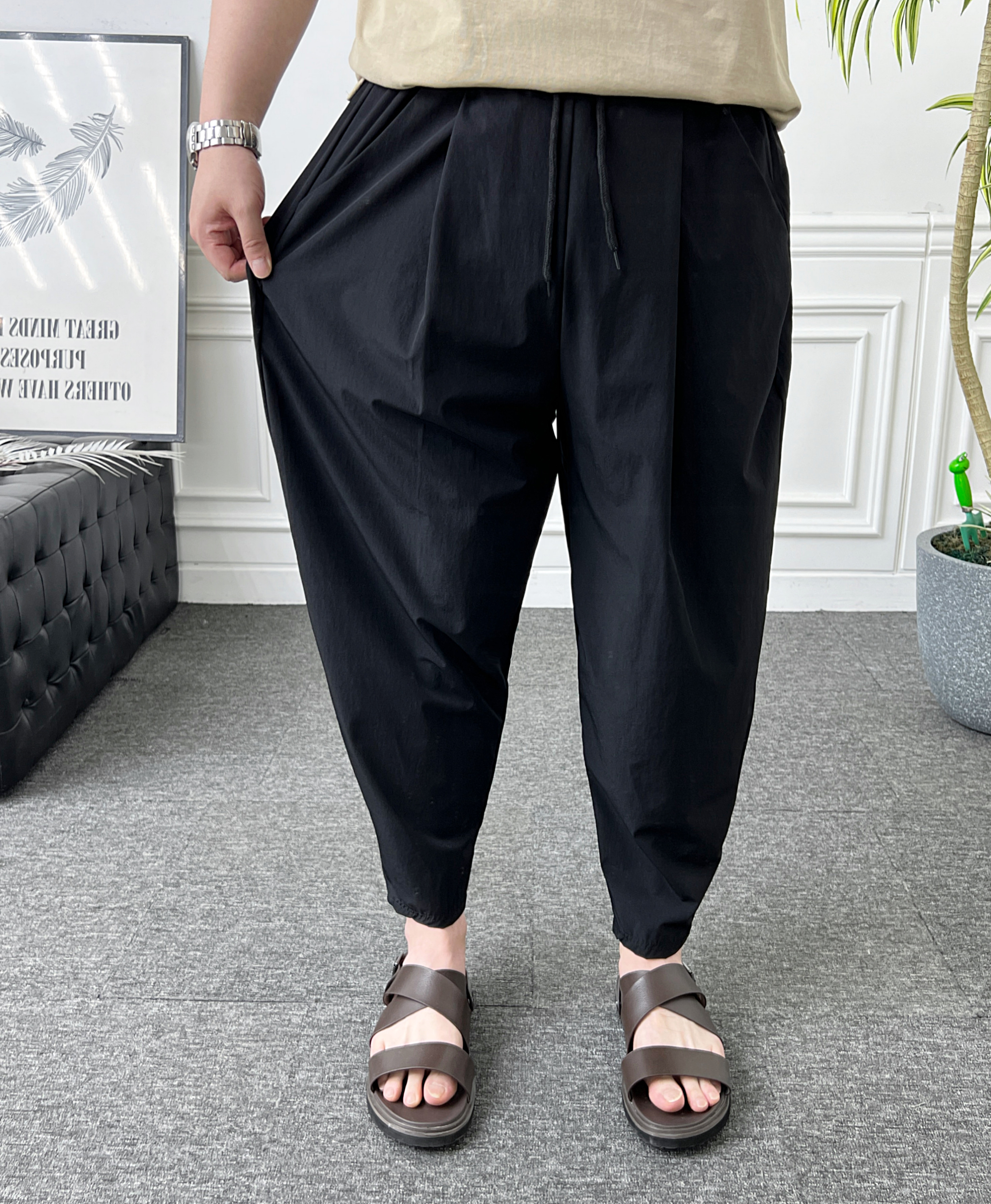 남자 여름 바지 9부 밴딩 아이스 반배기 와이드 항아리핏 주름 벌룬팬츠 - 상세 이미지 4