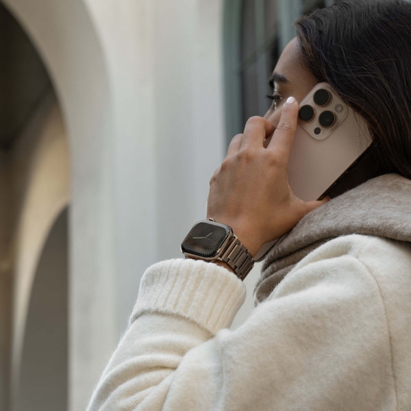 SANDMARC 샌드마크 티타늄 그레이드2 에디션 - 애플워치10 11 42mm 45 46 골드 - 상세 이미지 5