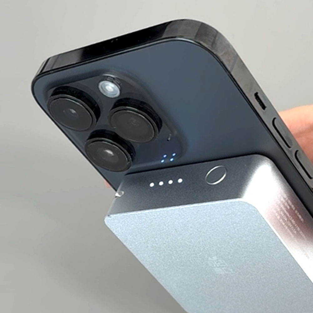 어리롭다 네모네모 보조배터리 3in1 맥세이프 고속충전 미니 대용량 5000mAh - 상세 이미지 4