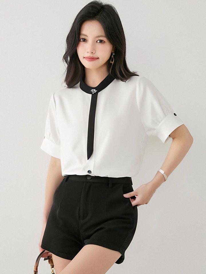 여성 봄 여름 배색 라운드넥 반팔 블라우스 넥포인트 롤업소매 데일리 오피스룩 - 상세 이미지 4