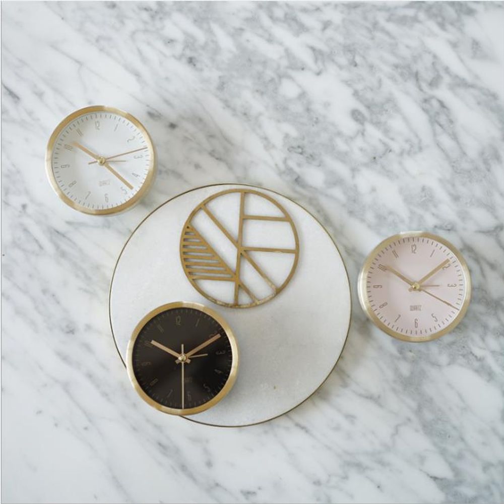 심플한 메탈 탁상시계 무소음 탁상용 전자시계 건전지 led - 메인 이미지