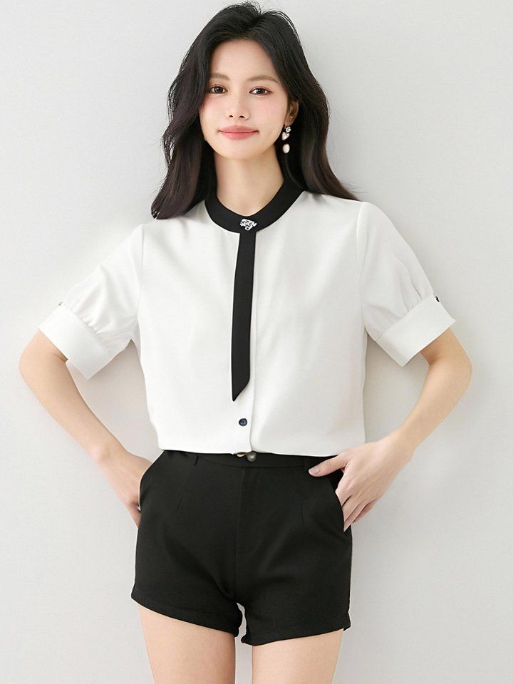 여성 봄 여름 배색 라운드넥 반팔 블라우스 넥포인트 롤업소매 데일리 오피스룩 - 상세 이미지 2
